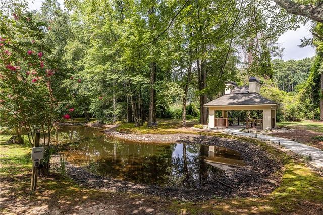 1006 Donegal SE, Smyrna, GA 30080