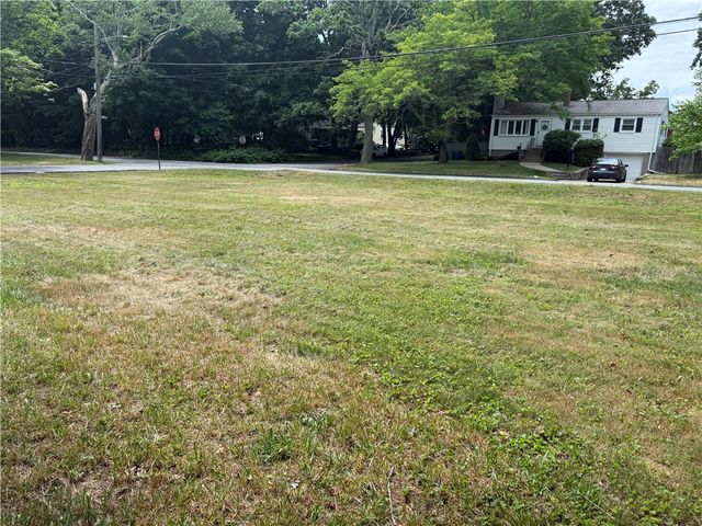 131 Park Avenue, Warwick, RI 02889