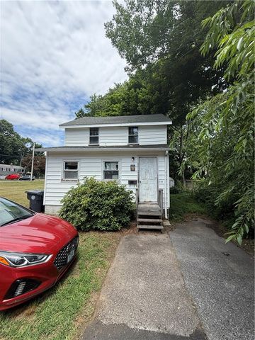 131 Park Avenue, Warwick, RI 02889