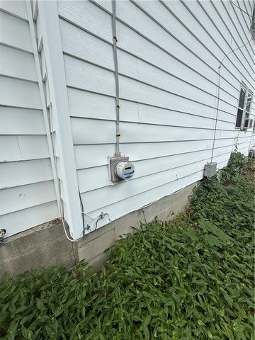 131 Park Avenue, Warwick, RI 02889