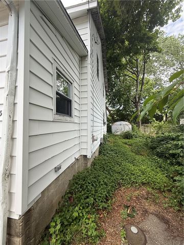 131 Park Avenue, Warwick, RI 02889