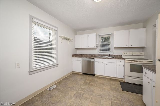 1224 Oakland Avenue, Akron, OH 44305