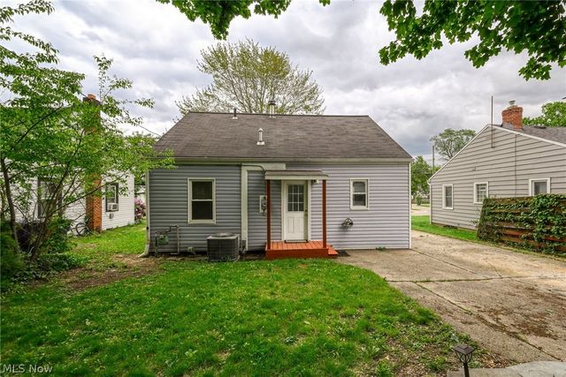 1224 Oakland Avenue, Akron, OH 44305