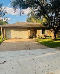 2230 Fall Meadow Drive, Missouri City, TX 77459
