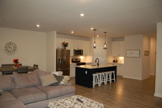 4315 Socata Ct, Cross Plains, TN 37049