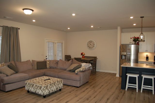 4315 Socata Ct, Cross Plains, TN 37049