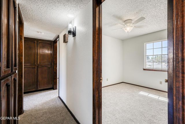 321 Gus Rallis Drive, El Paso, TX 79932