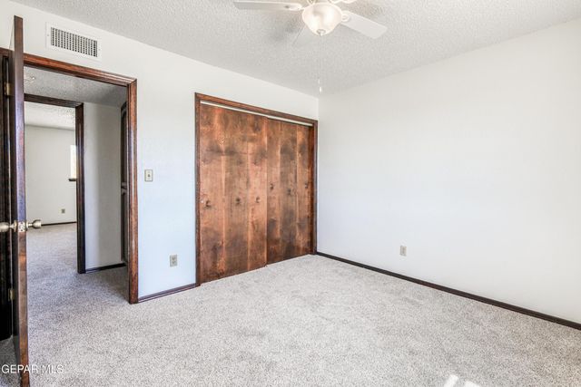 321 Gus Rallis Drive, El Paso, TX 79932