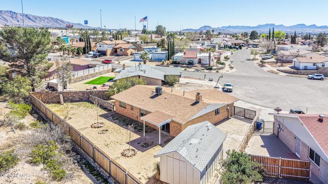 321 Gus Rallis Drive, El Paso, TX 79932