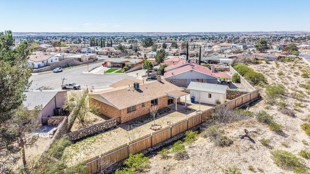 321 Gus Rallis Drive, El Paso, TX 79932