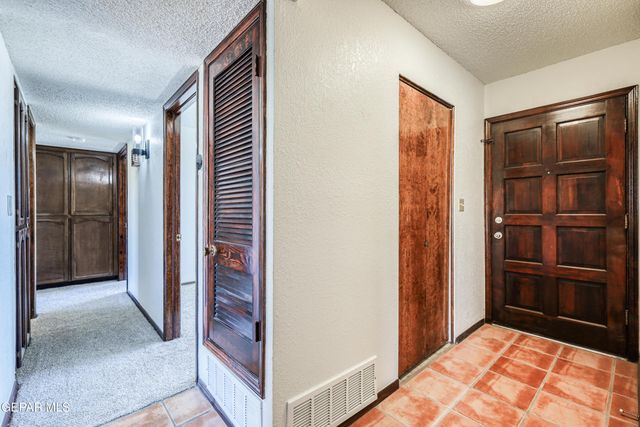 321 Gus Rallis Drive, El Paso, TX 79932