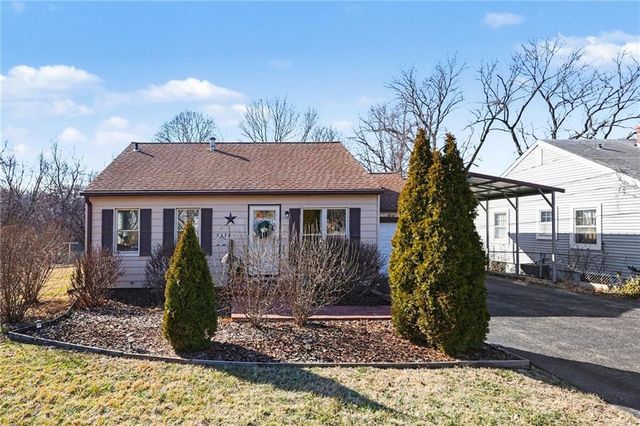 3434 NE Monterey Avenue, Kansas City, MO 64117