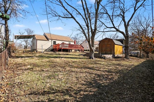 3434 NE Monterey Avenue, Kansas City, MO 64117