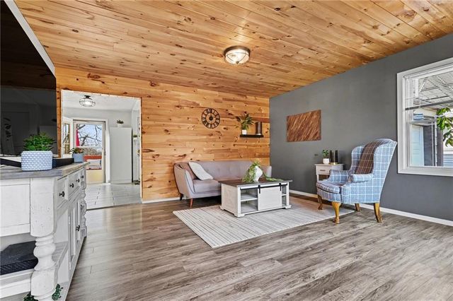 3434 NE Monterey Avenue, Kansas City, MO 64117