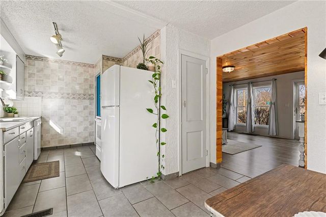 3434 NE Monterey Avenue, Kansas City, MO 64117