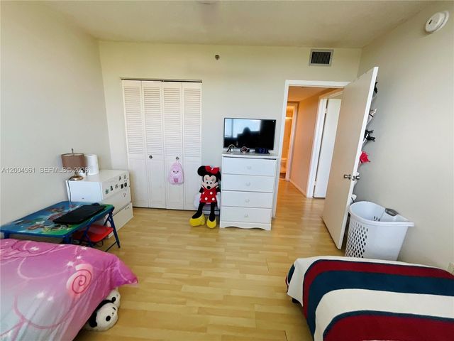 919 Hillcrest Dr 504, Hollywood, FL 33021