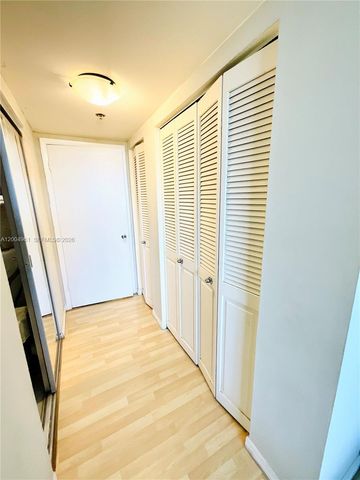 919 Hillcrest Dr 504, Hollywood, FL 33021