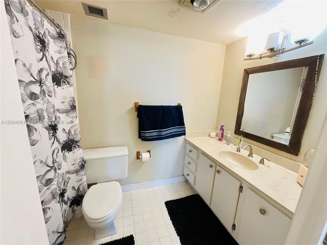 919 Hillcrest Dr 504, Hollywood, FL 33021