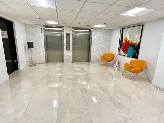 919 Hillcrest Dr 504, Hollywood, FL 33021