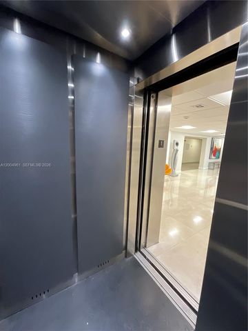 919 Hillcrest Dr 504, Hollywood, FL 33021