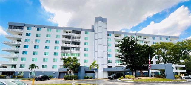 919 Hillcrest Dr 504, Hollywood, FL 33021