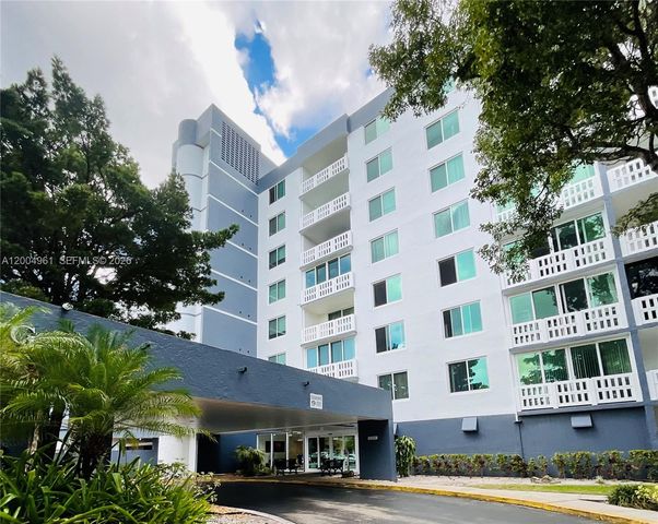 919 Hillcrest Dr 504, Hollywood, FL 33021