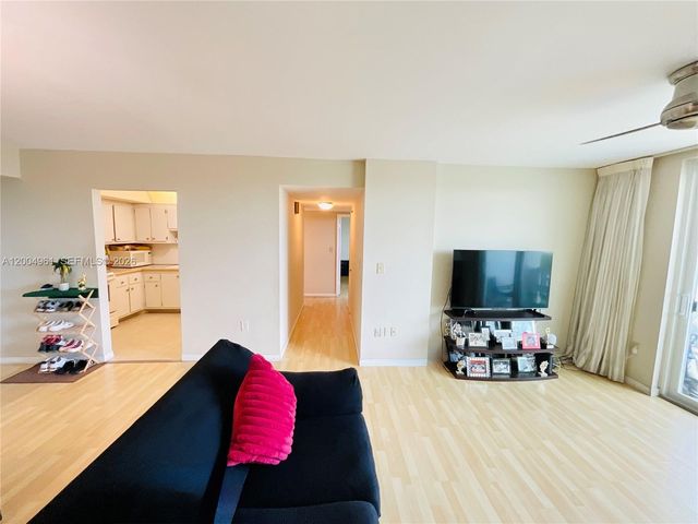 919 Hillcrest Dr 504, Hollywood, FL 33021