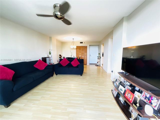 919 Hillcrest Dr 504, Hollywood, FL 33021