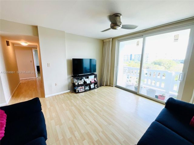 919 Hillcrest Dr 504, Hollywood, FL 33021