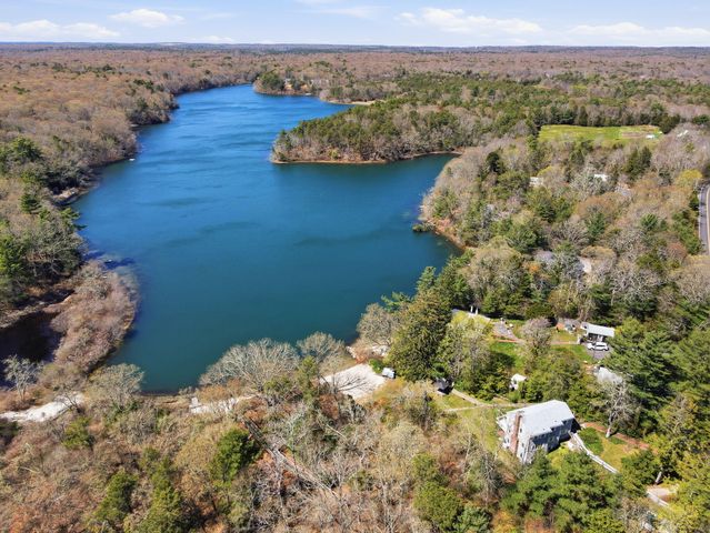 763 Santuit-Newtown Road, Marstons Mills, MA 02648