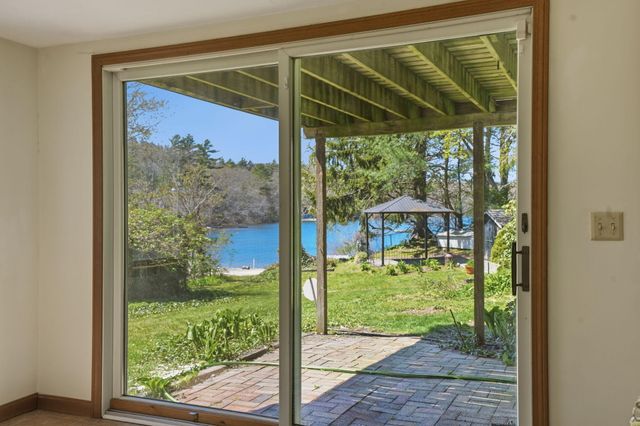 763 Santuit-Newtown Road, Marstons Mills, MA 02648