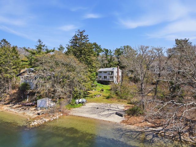 763 Santuit-Newtown Road, Marstons Mills, MA 02648