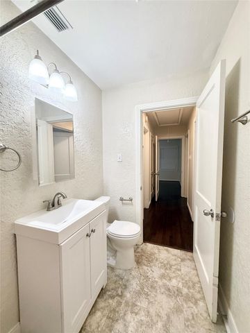 1232 San Felipe Street, Angleton, TX 77515