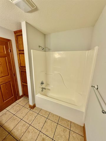 711 16th Avenue U104, Grinnell, IA 50112