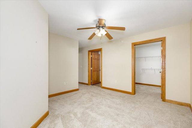 711 16th Avenue U104, Grinnell, IA 50112