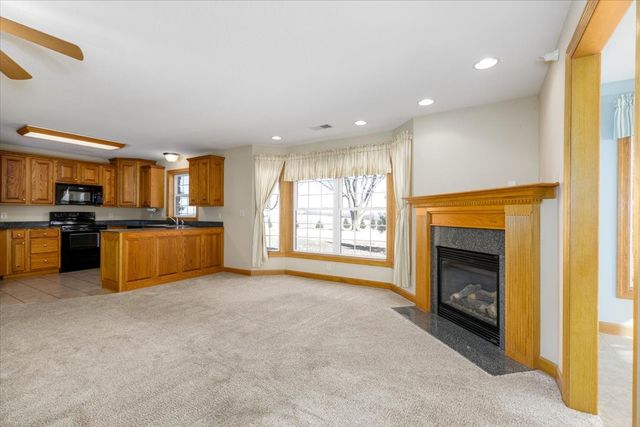 711 16th Avenue U104, Grinnell, IA 50112