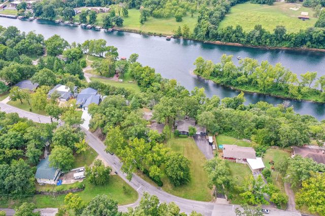 1004 Cliff Drive, Branson, MO 65616