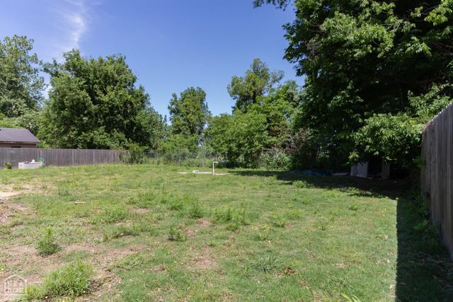 812 Putting Green Drive, Blytheville, AR 72315