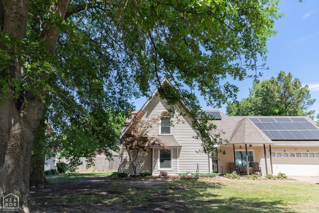812 Putting Green Drive, Blytheville, AR 72315