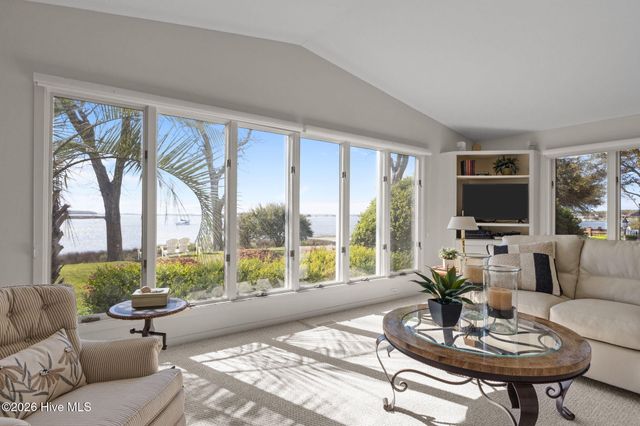 500 Bynum Lane, Swansboro, NC 28584