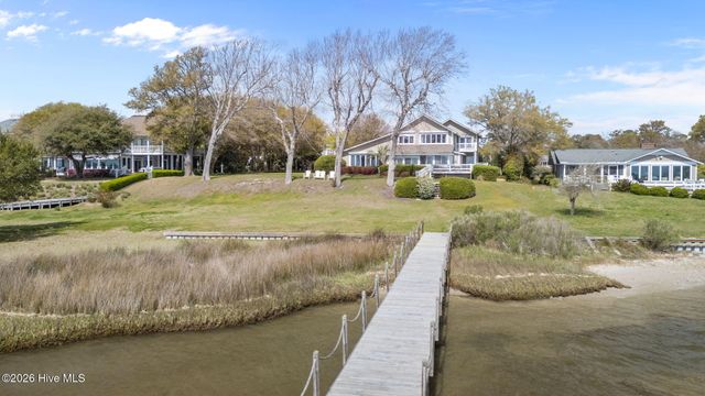 500 Bynum Lane, Swansboro, NC 28584