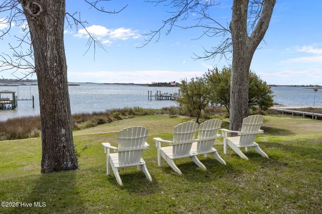 500 Bynum Lane, Swansboro, NC 28584