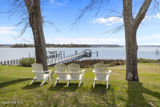 500 Bynum Lane, Swansboro, NC 28584