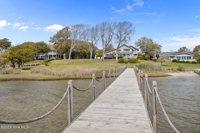 500 Bynum Lane, Swansboro, NC 28584