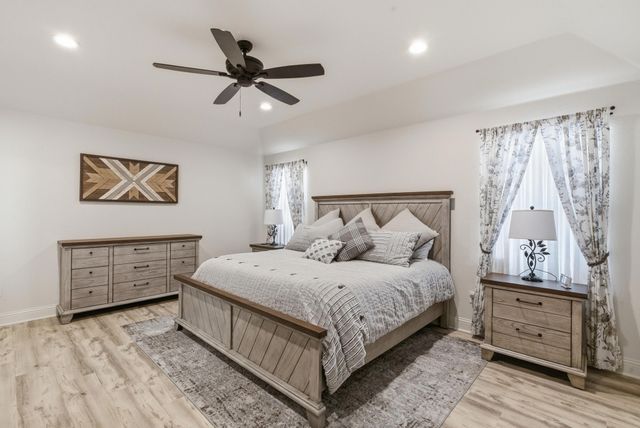 1025 Churchill Lane, Millsap, TX 76066