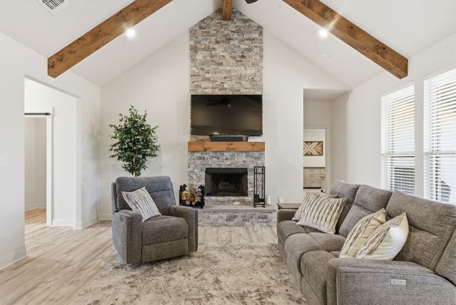 1025 Churchill Lane, Millsap, TX 76066