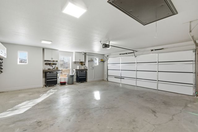 1025 Churchill Lane, Millsap, TX 76066