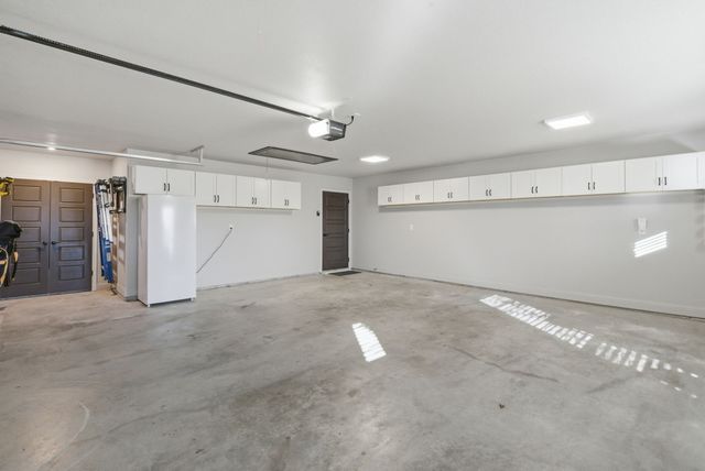 1025 Churchill Lane, Millsap, TX 76066