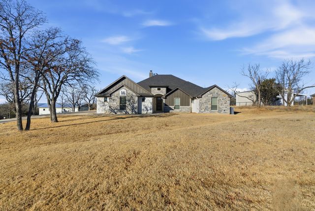 1025 Churchill Lane, Millsap, TX 76066