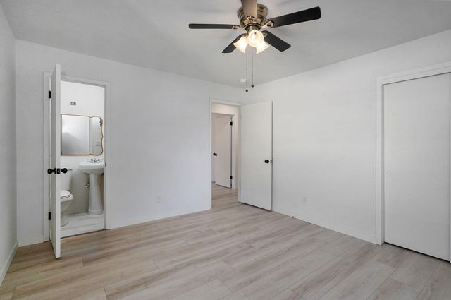 1156 East Greenwood Street, Springfield, MO 65807